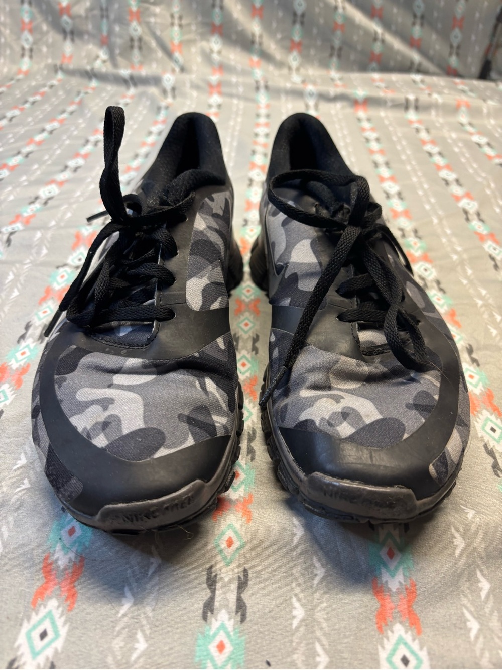 🌀Nike Women's Black and Gray Camo Sneakers